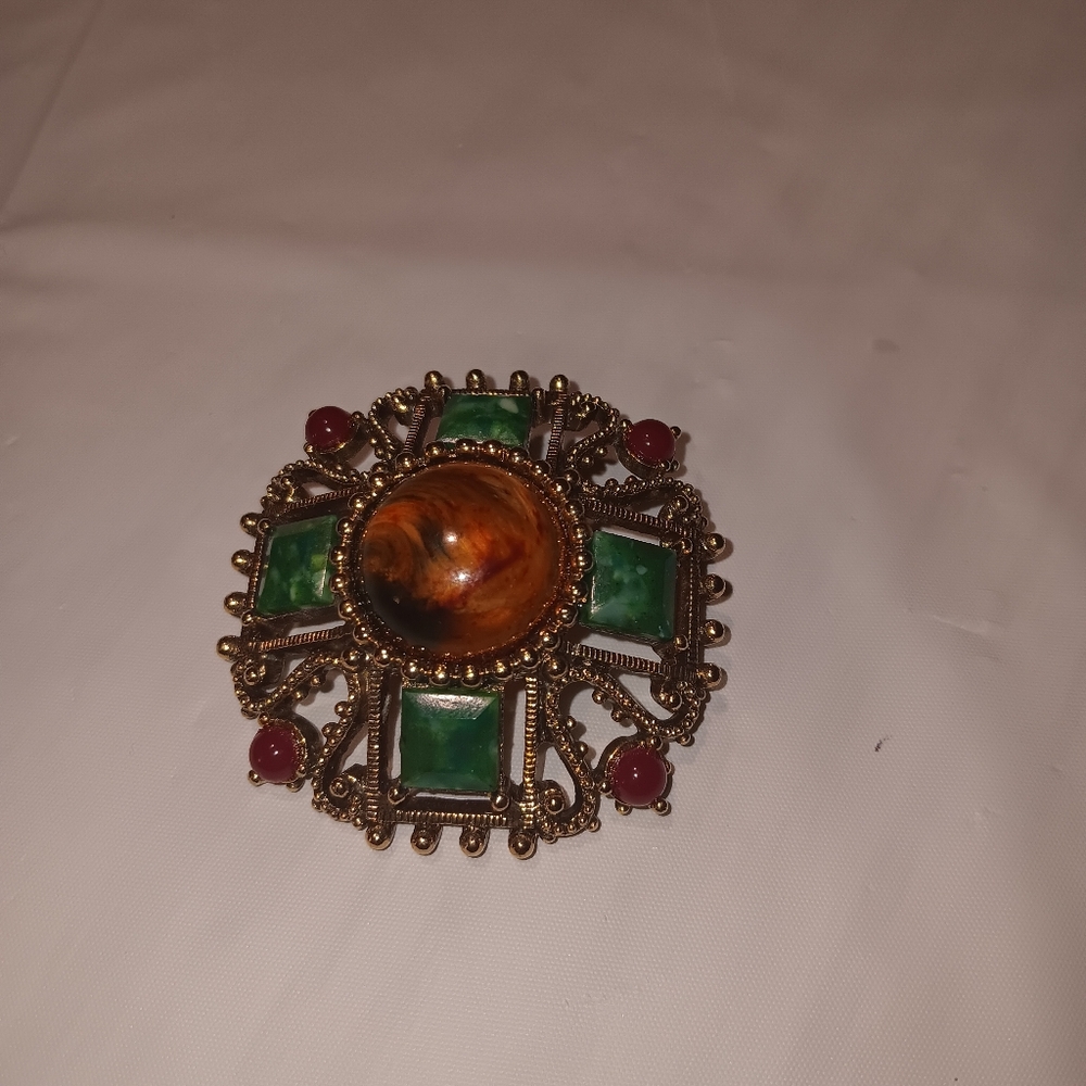 Brooch